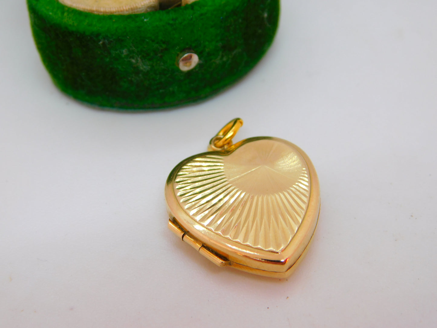 9ct Yellow Gold Rising Sun Heart Locket Pendant Vintage 1977 Birmingham