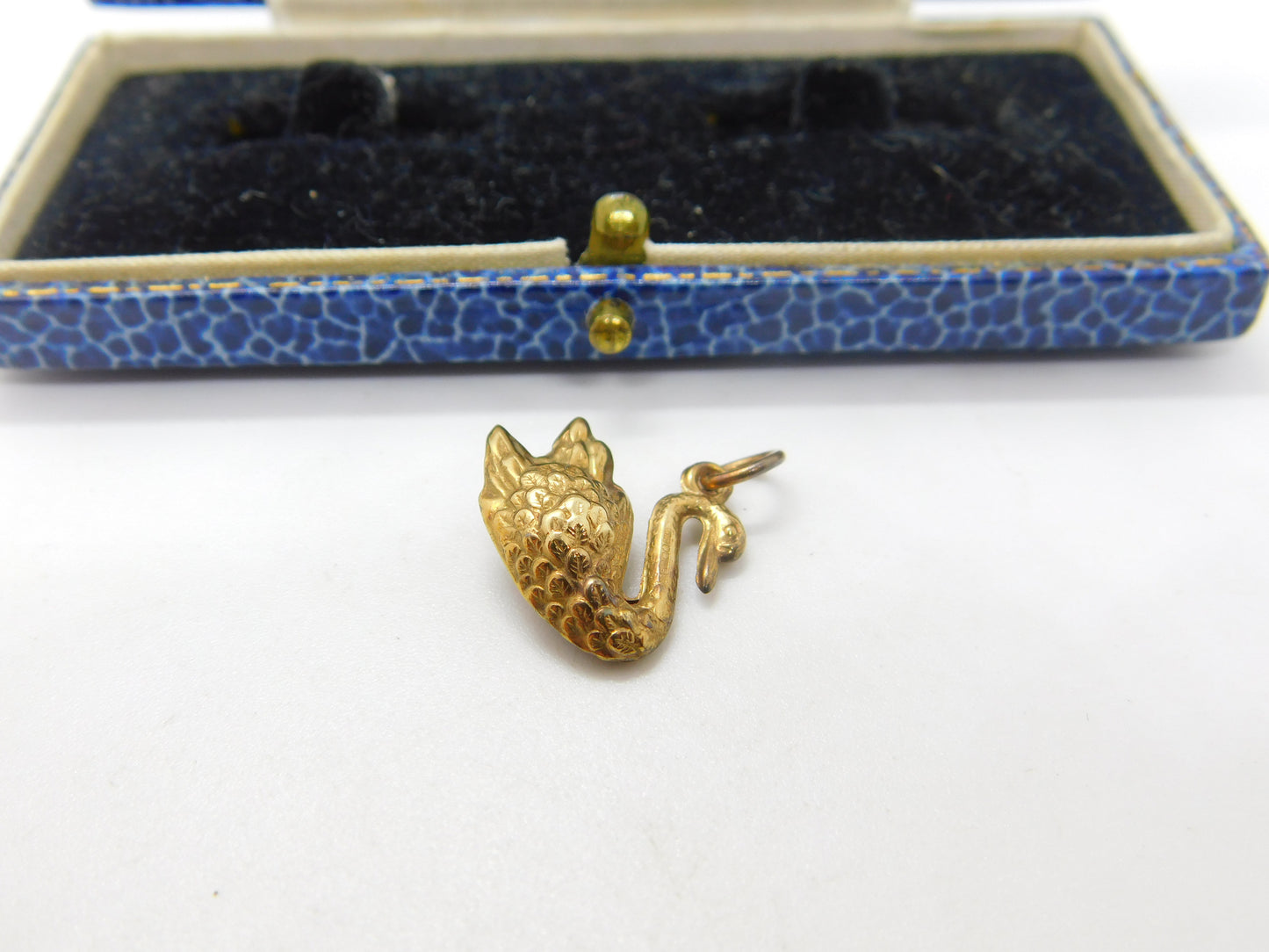 9ct Yellow Gold Proud Swan Charm or Pendant Vintage 1977 Sheffield