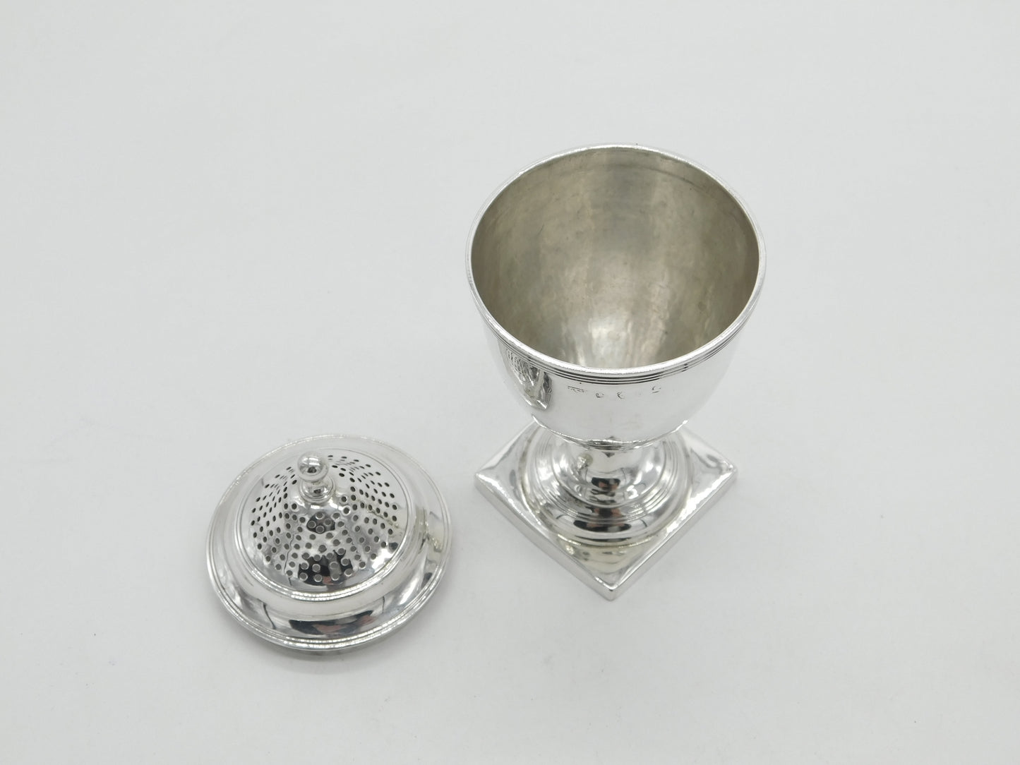 Georgian Sterling Silver Pedestal Muffineer Sugar Caster 1802 London Antique