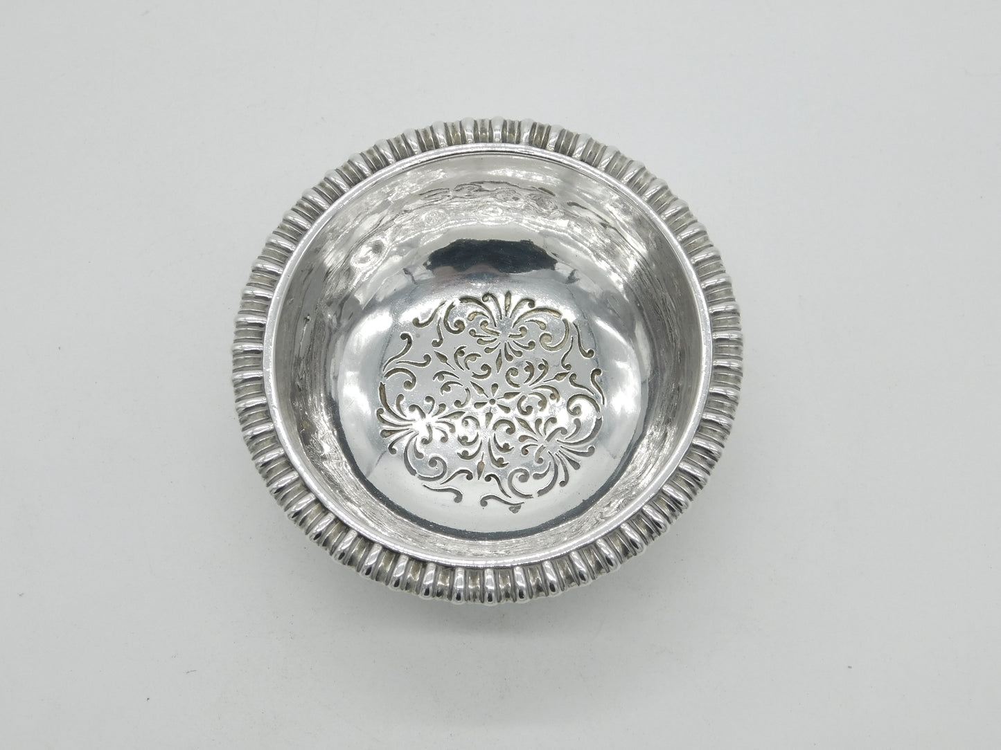 Georgian Sterling Silver Floral Pattern Wine Strainer Bowl c1780 Antique London