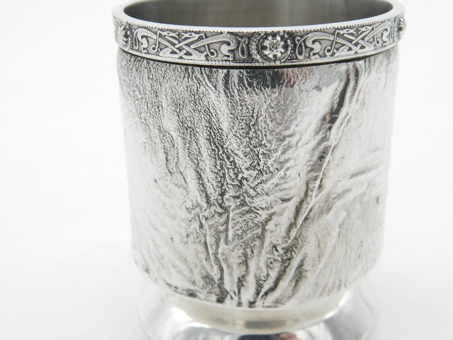 Sterling Silver Abstract Celtic Pattern Whisky Tot Shot Cup 1975 London Vintage