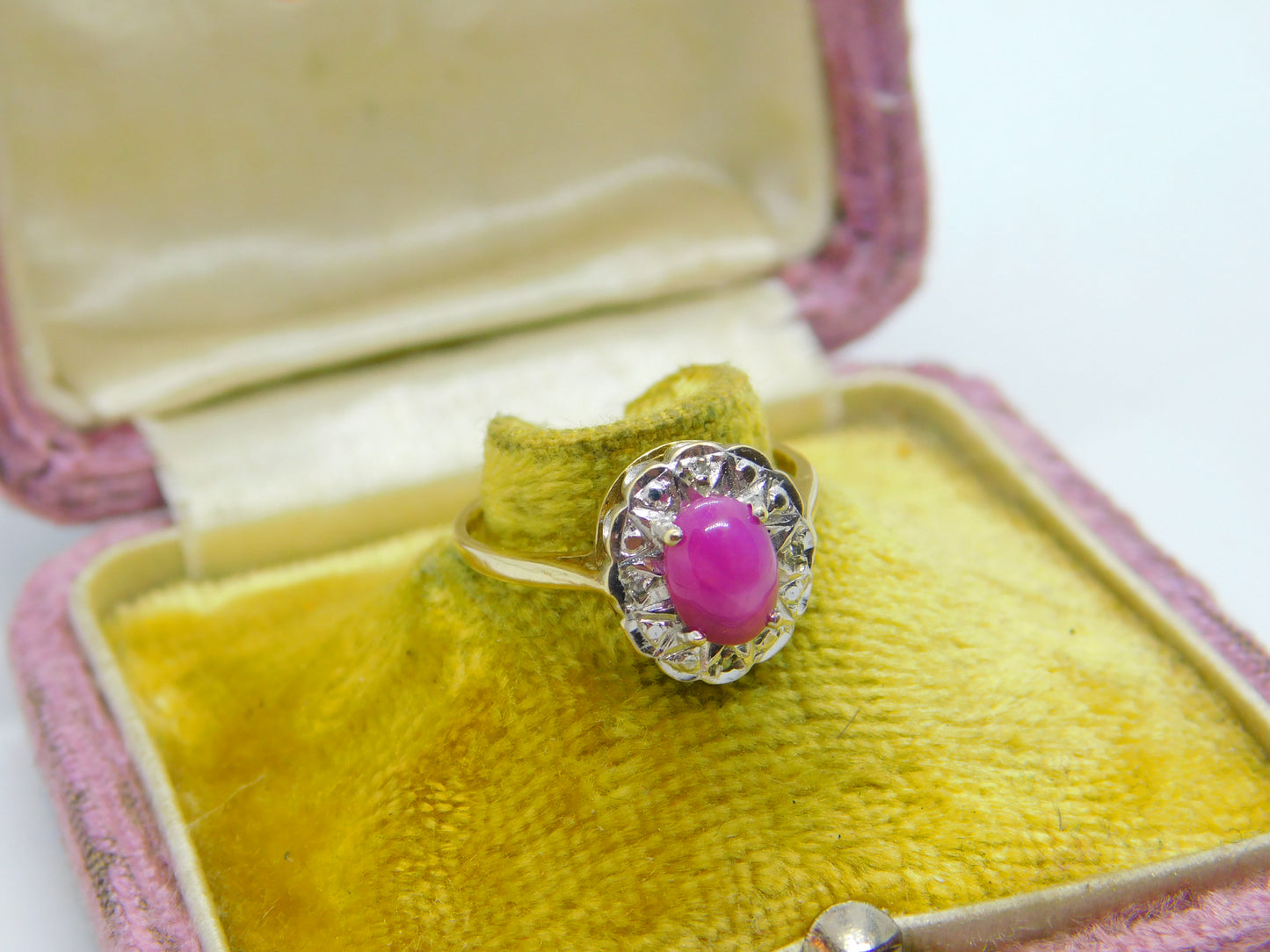 9ct Yellow Gold, Diamond & Cabochon Star Ruby Cluster Ring London c1980