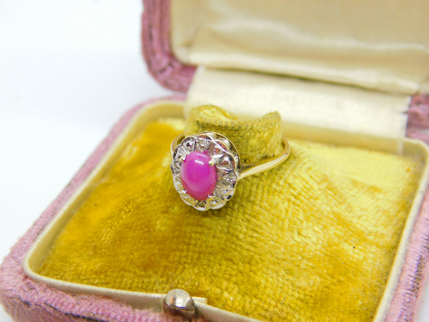 9ct Yellow Gold, Diamond & Cabochon Star Ruby Cluster Ring London c1980