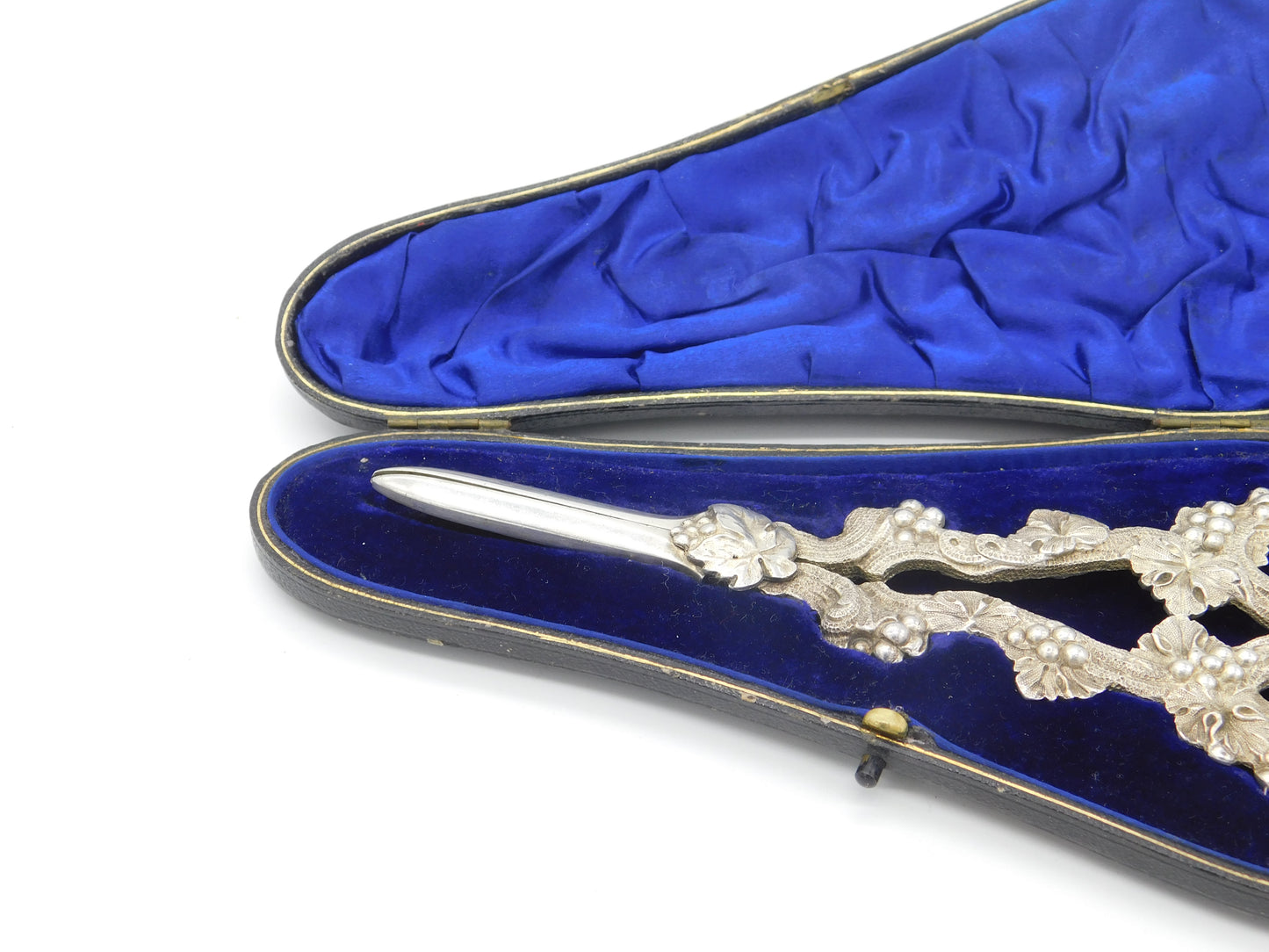 Boxed Edwardian Pair of Sterling Silver Floral Grape Scissors Antique 1909 London