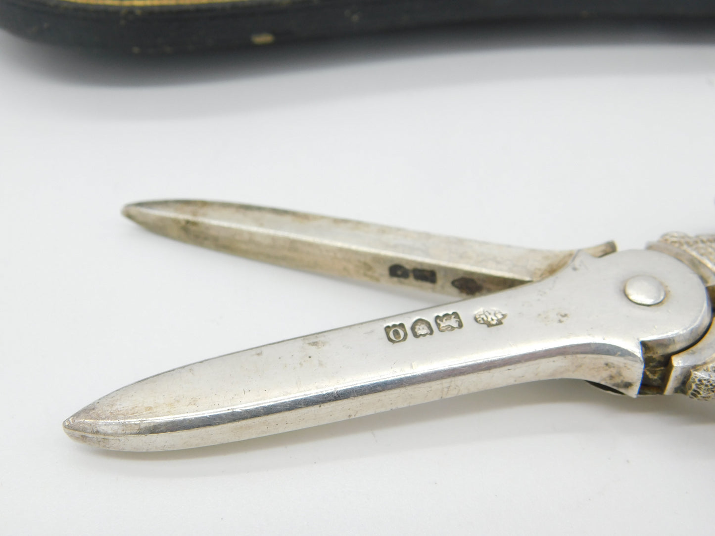 Boxed Edwardian Pair of Sterling Silver Floral Grape Scissors Antique 1909 London