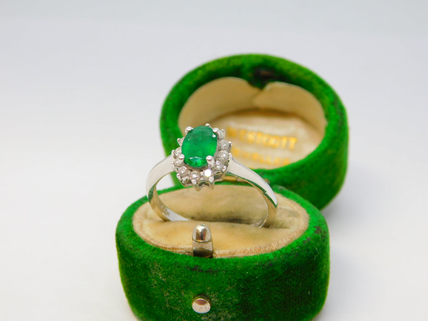 14ct White Gold, 0.5ct Emerald & Diamond Floral Engagement Ring Vintage c1980