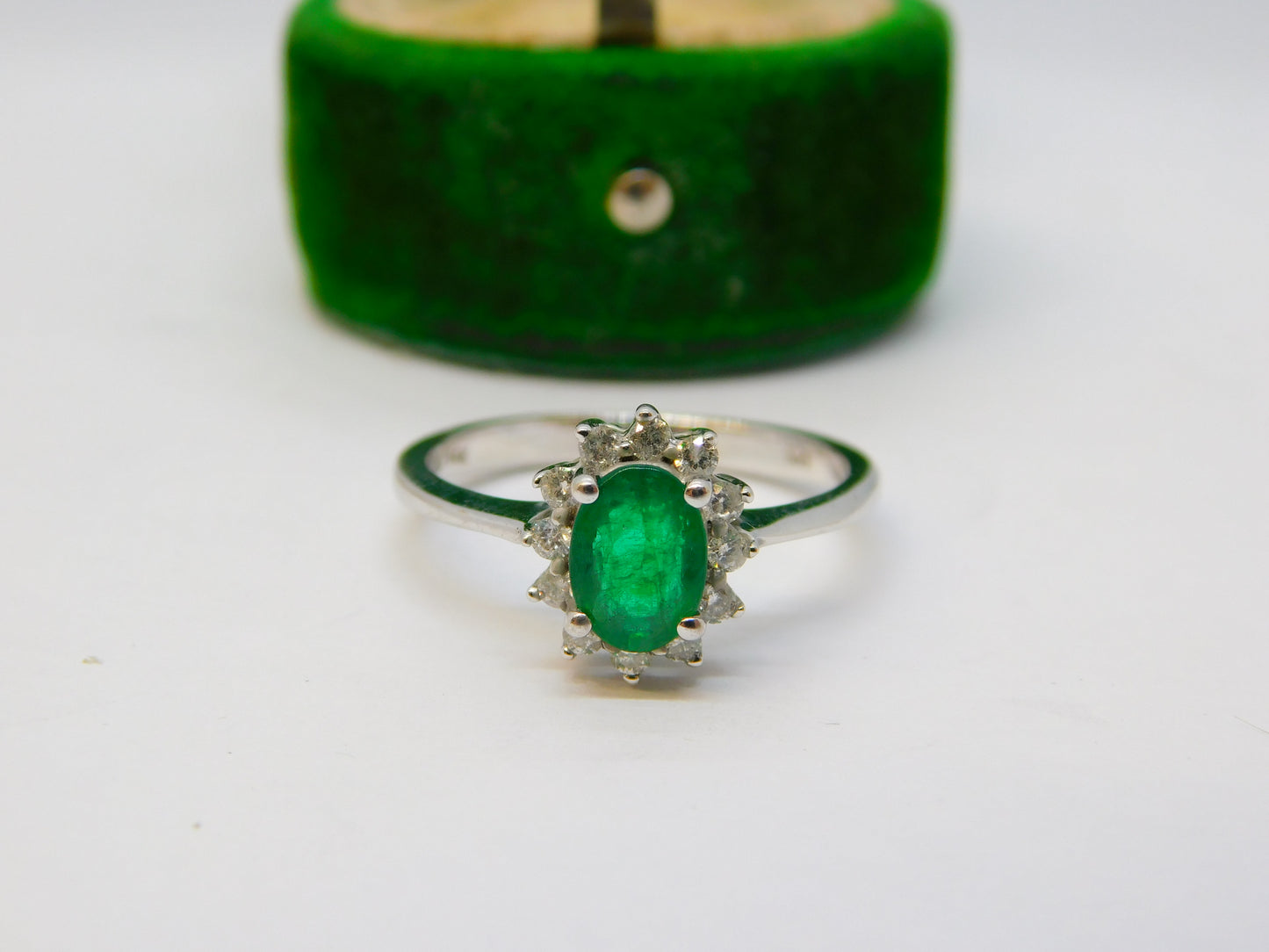 14ct White Gold, 0.5ct Emerald & Diamond Floral Engagement Ring Vintage c1980