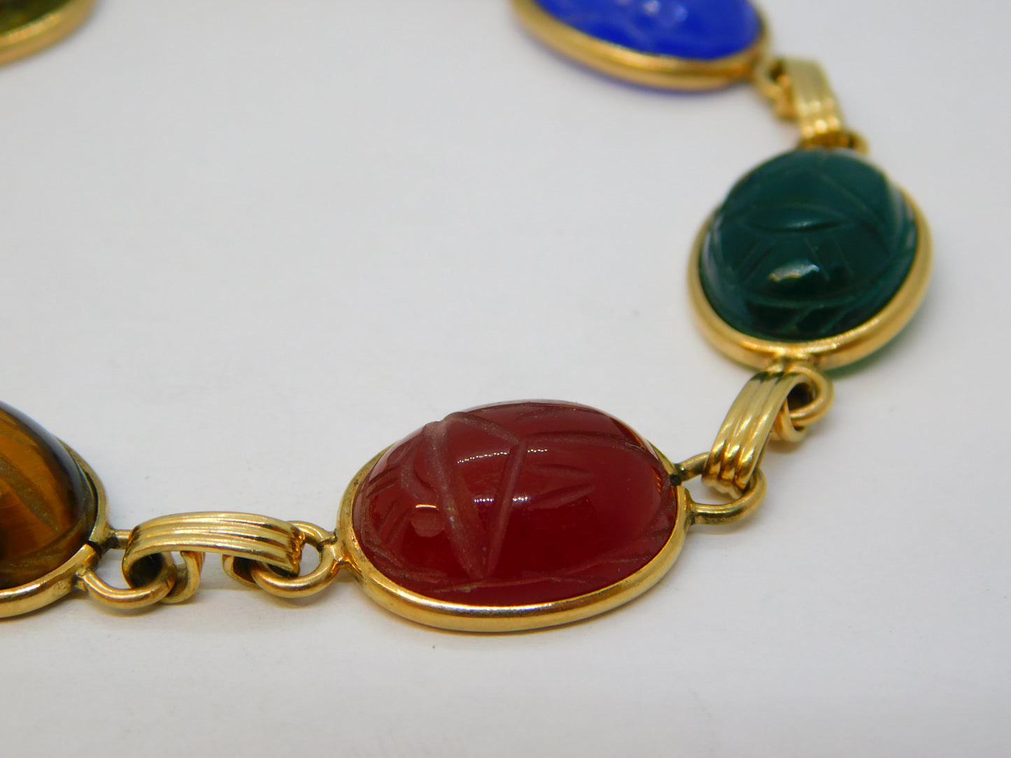 9ct Gold Egyptian Revival Carved Stone Scarab Beetle Bracelet Vintage c1960