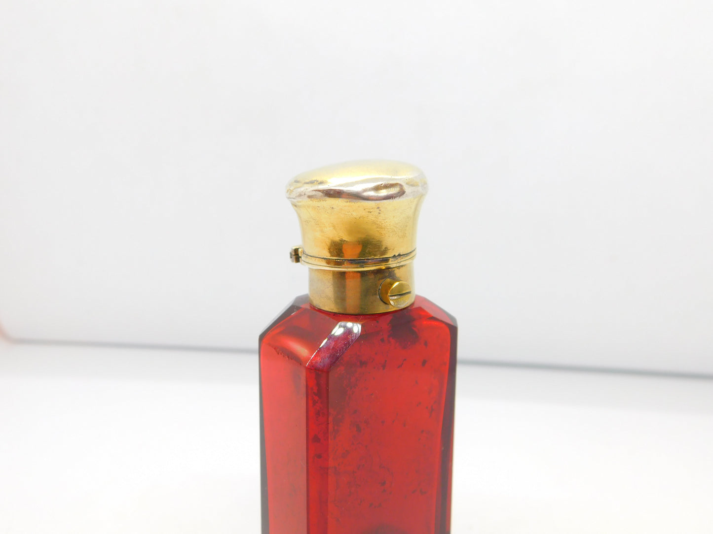 Victorian Sterling Silver Gilt Cranberry Glass Vinaigrette Scent Bottle Antique 1866 Birmingham