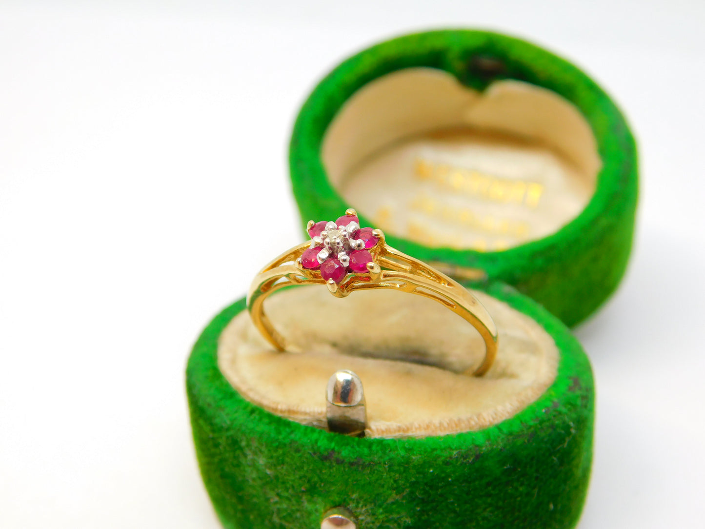 9ct Yellow Gold, Ruby & Diamond Floral Cluster Ring Vintage c1990 Sheffield