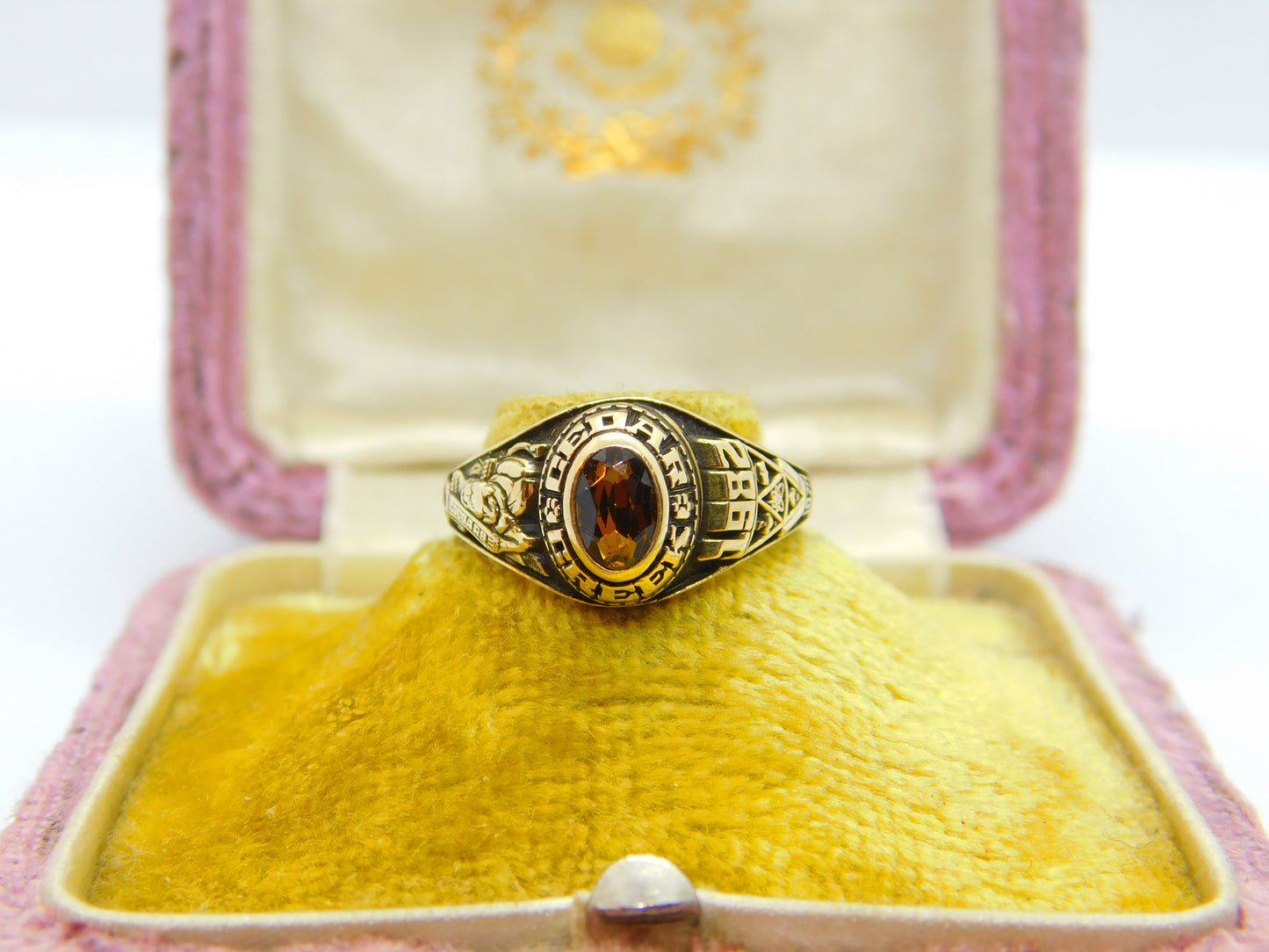 10ct Yellow Gold & Citrine Cedar Creek College LA Graduation Ring Vintage 1982