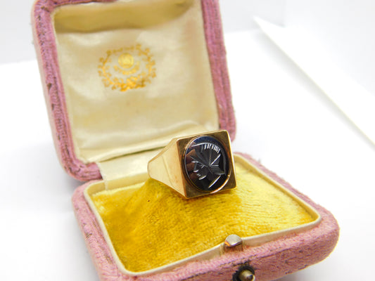 9ct Gold & Carved Haematite Centurion Signet Ring Vintage 1975 Birmingham