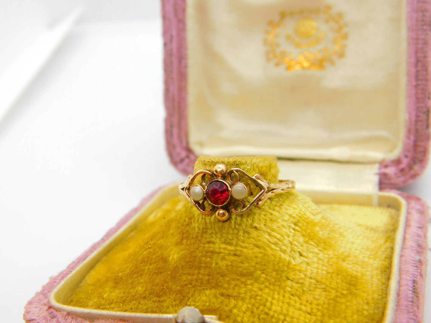 Victorian French 9ct Gold, Garnet & Seed Pearl Floral Band Ring Antique c1900