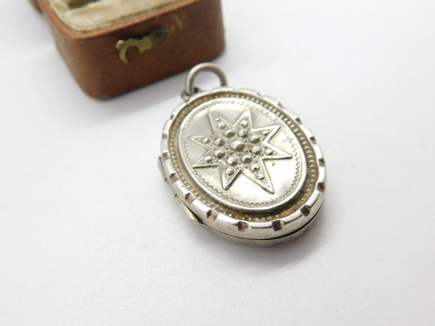 Adie & Lovekin Victorian Sterling Silver Starburst Locket 1896 Birmingham