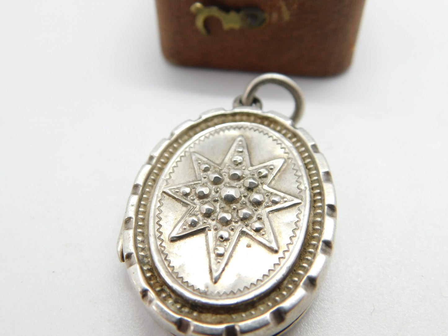 Adie & Lovekin Victorian Sterling Silver Starburst Locket 1896 Birmingham