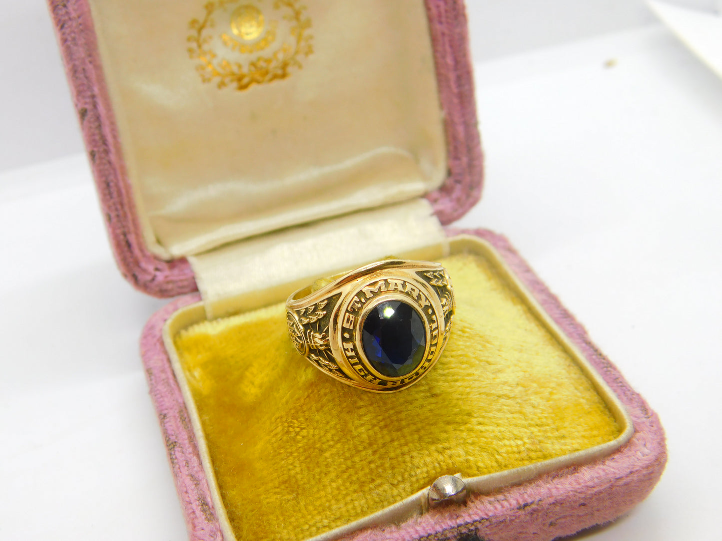 American 10ct Gold & Sapphire Paste St Mary High School Graduation Ring Class of 1965