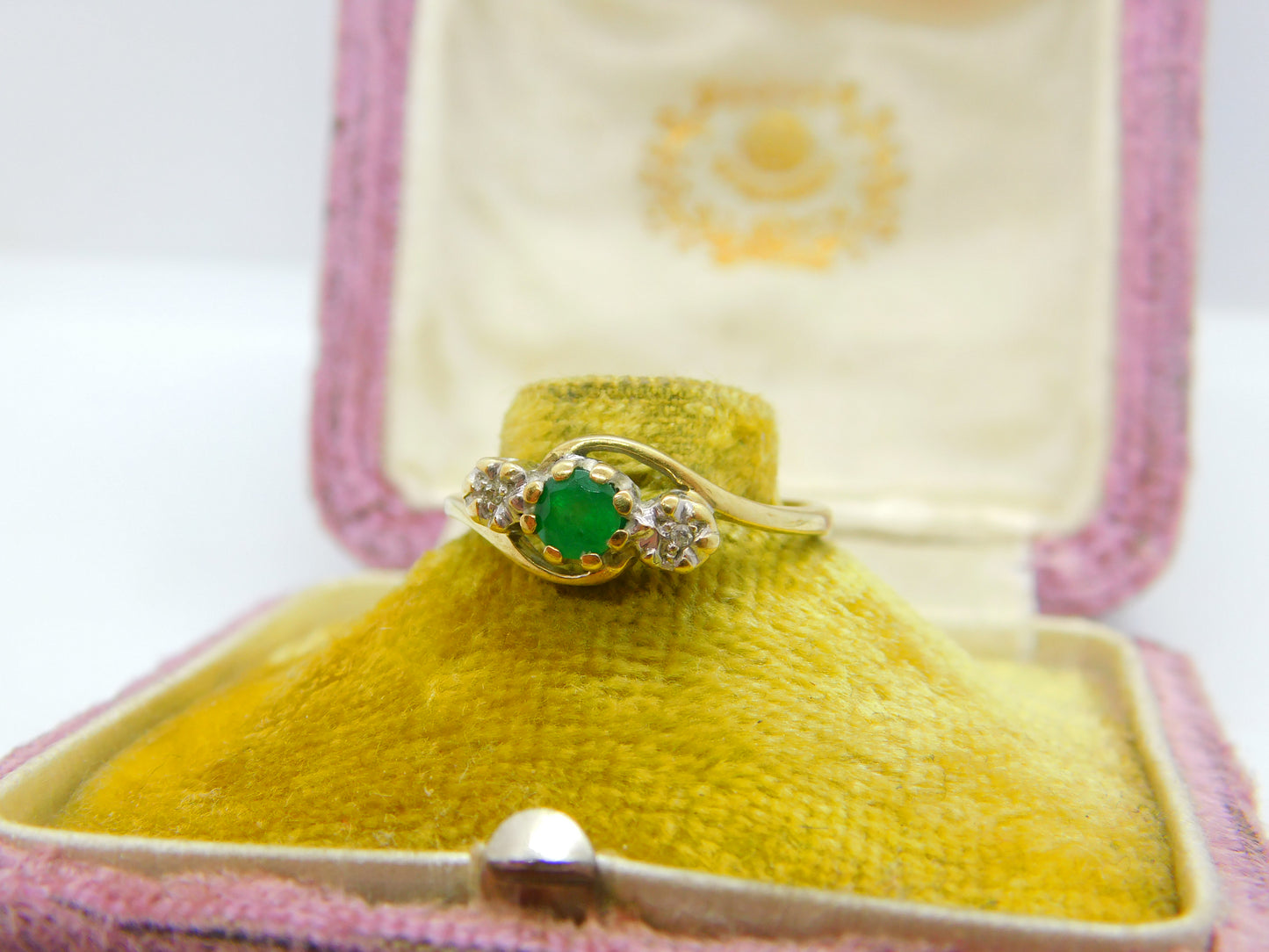 14ct Yellow Gold, Emerald & Diamond Crossover Ring Vintage c1970