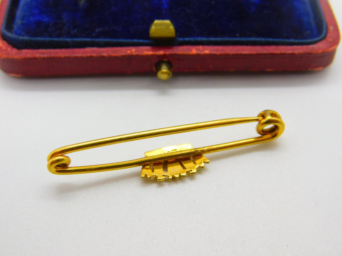 15ct Yellow Gold Crown Form Royal Navy Sweetheart Brooch Antique c1915