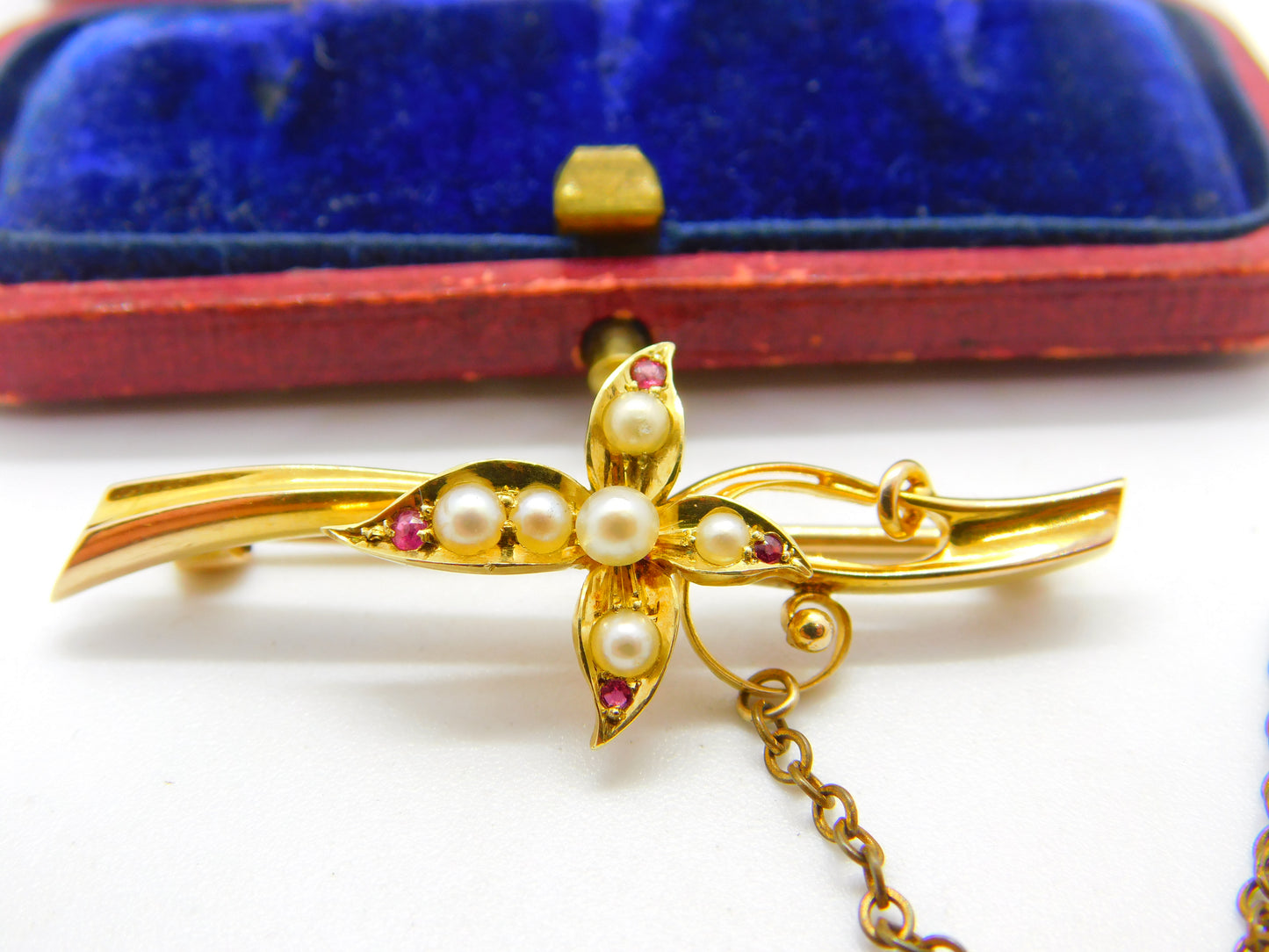 15ct Yellow Gold, Ruby & Pearl Art Nouveau Sweetheart Brooch Antique c1910