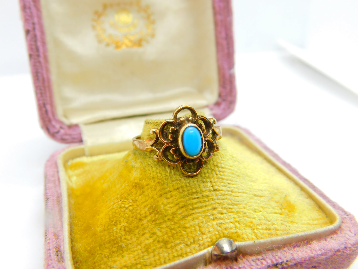 9ct Yellow Gold, Cabochon Turquoise Floral Dress Ring 1988 London Vintage