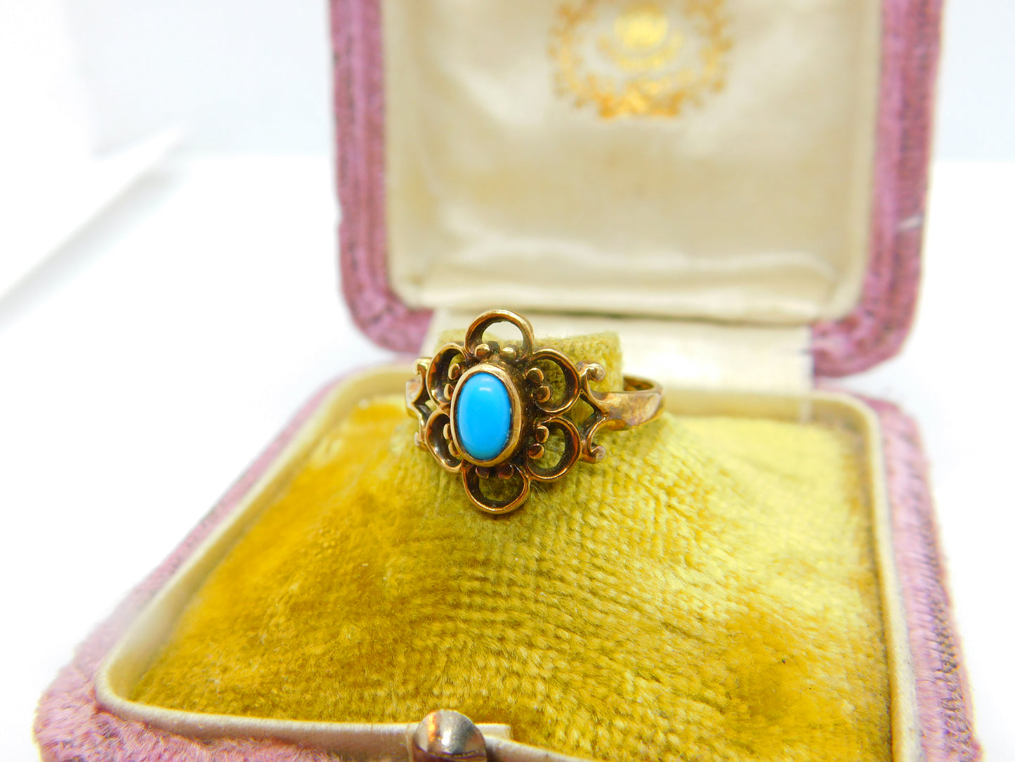 9ct Yellow Gold, Cabochon Turquoise Floral Dress Ring 1988 London Vintage