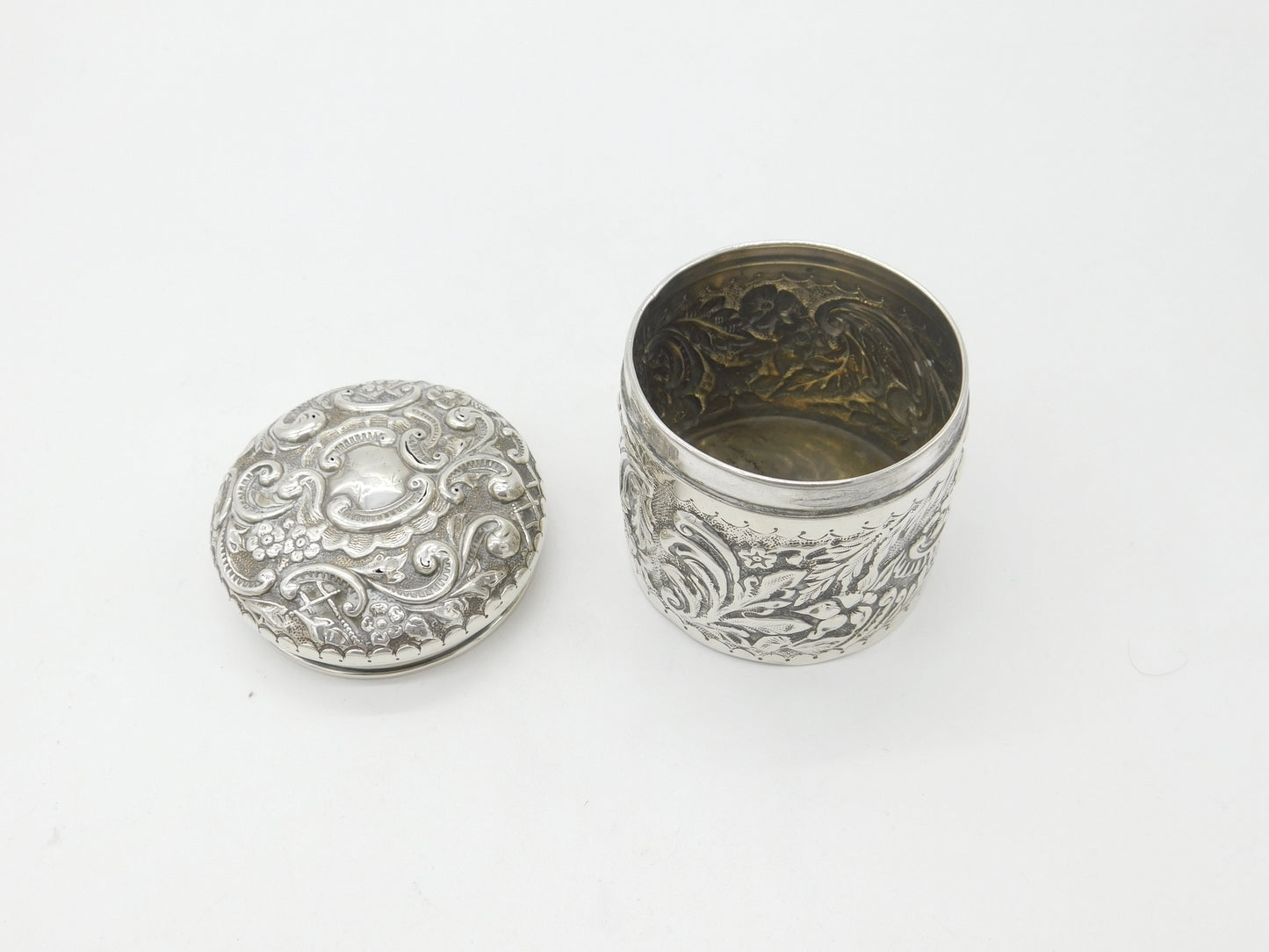 Edwardian Sterling Silver Floral Pattern Trinket Box 1902 Birmingham Antique