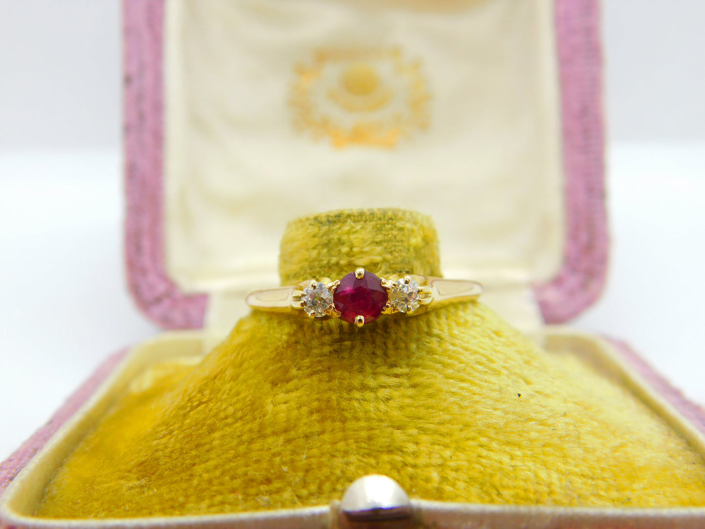 18ct Yellow Gold Ruby & Diamond Set Band Ring Antique c1930 Art Deco