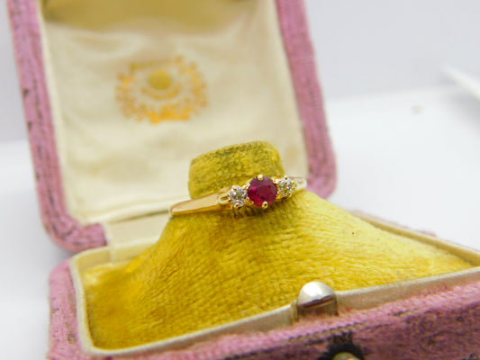 18ct Yellow Gold Ruby & Diamond Set Band Ring Antique c1930 Art Deco