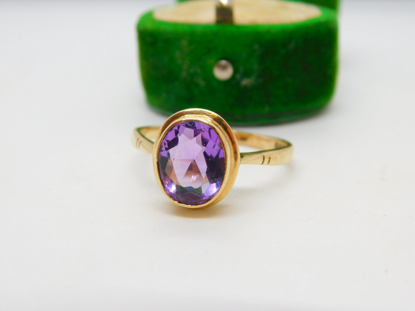 9ct Yellow Gold & Amethyst Set Dress Ring Vintage 1975 Birmingham