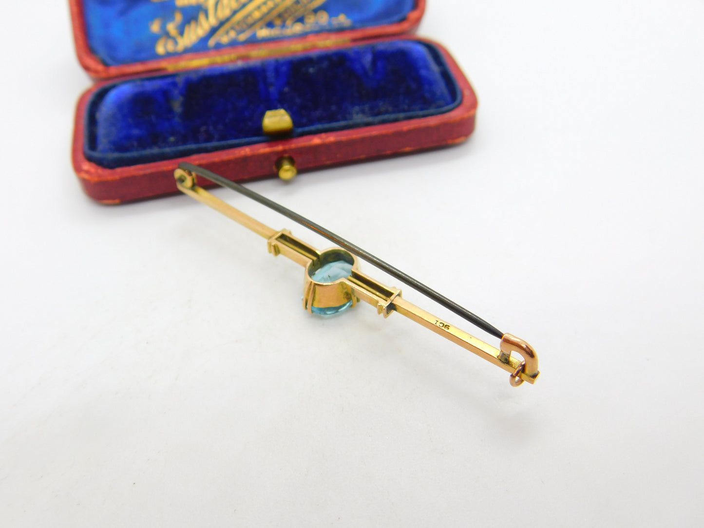 9ct Yellow Gold & Royal Blue Topaz Set Bar Brooch Antique c1920 Art Deco