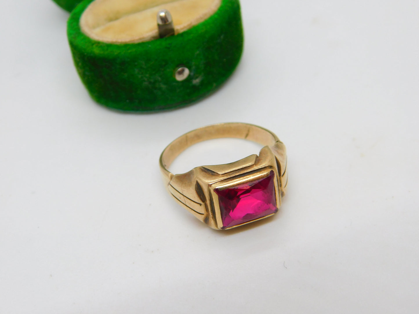 10ct Yellow Gold & 3ct Ruby Signet Ring Vintage c1960