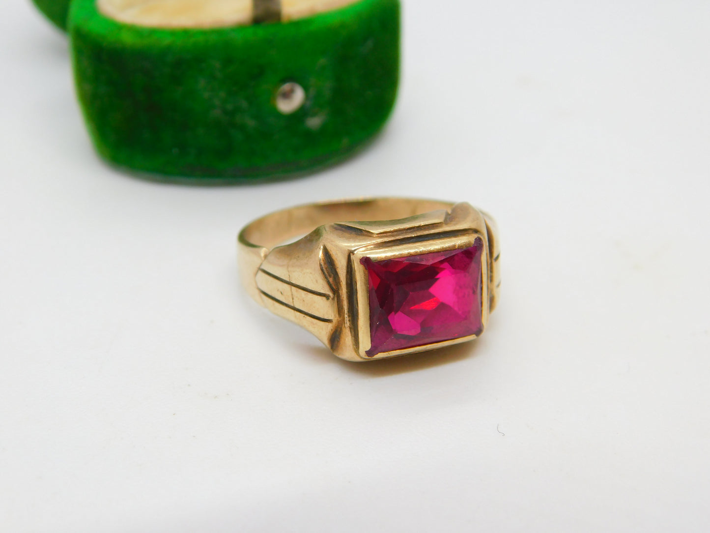 10ct Yellow Gold & 3ct Ruby Signet Ring Vintage c1960