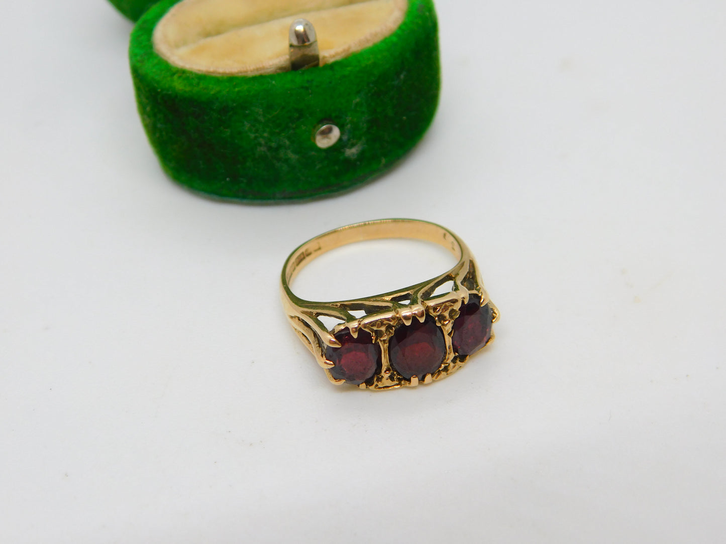 9ct Yellow Gold Victorian Style Garnet Set Boat Ring Vintage 1994 Birmingham
