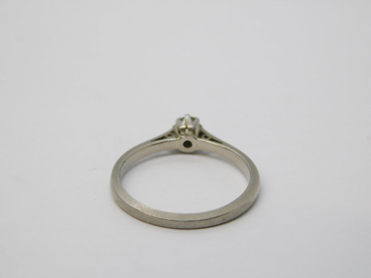 18ct White Gold & 0.1ct Diamond Solitaire Ring Antique c1930 Art Deco