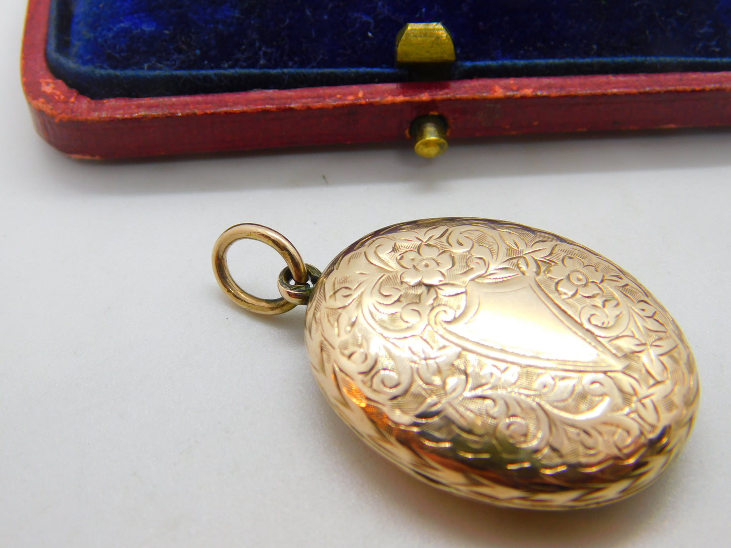 Victorian 9ct Gold Back & Front Floral Pattern Double Locket Antique c1880