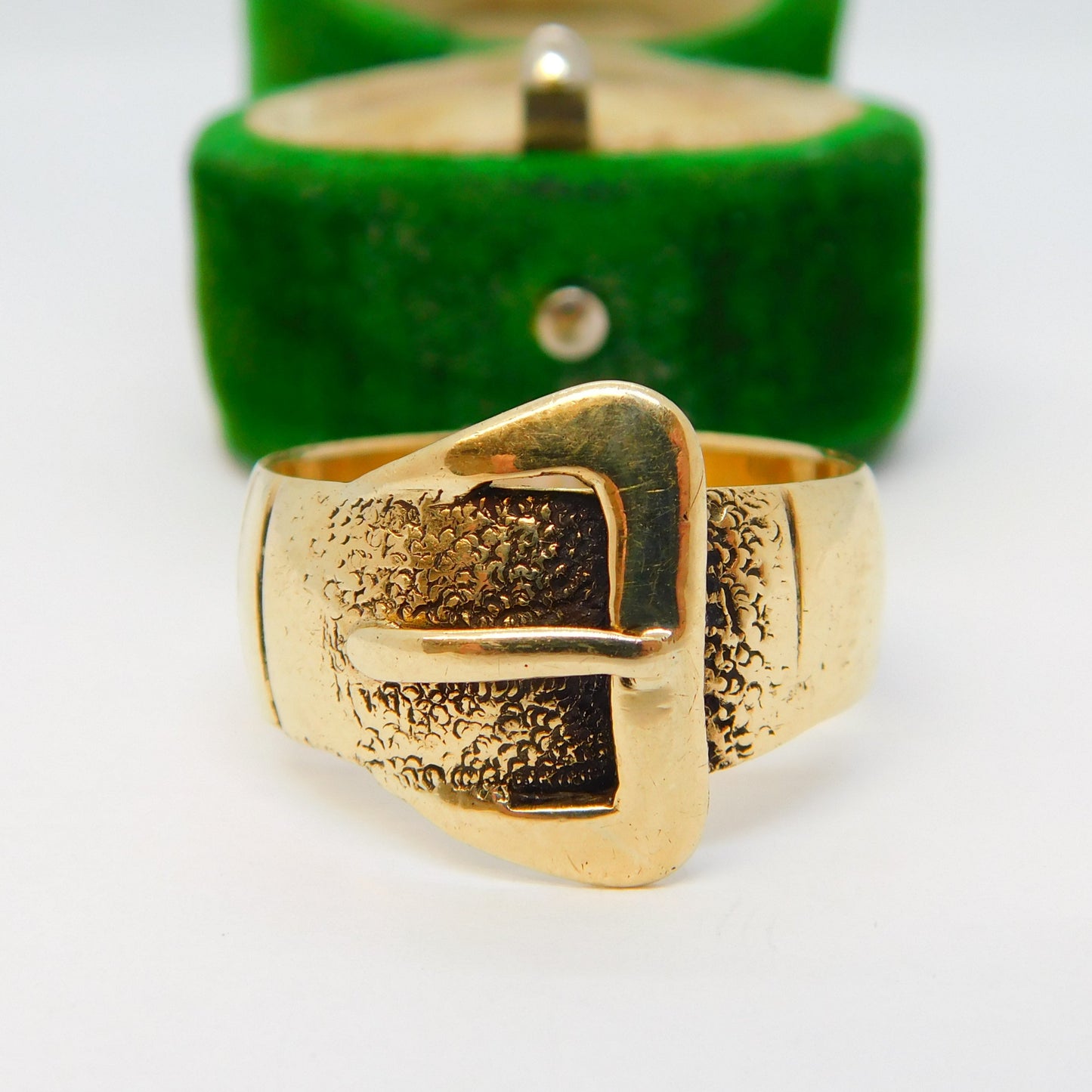 9ct Yellow Gold Chunky Buckle Sweetheart Ring Vintage 1973 Birmingham