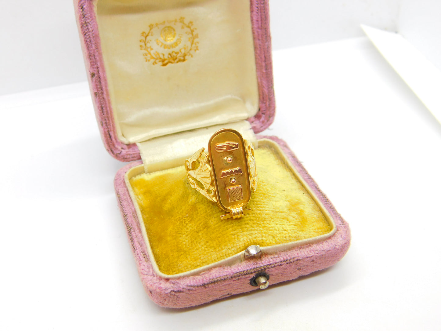 Egyptian 21ct Yellow Gold Hieroglyphics Signet Ring Antique c1920 Art Deco