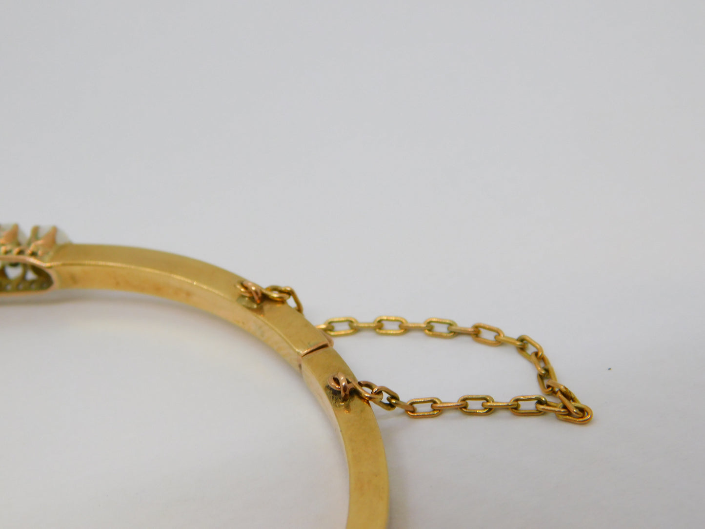 Victorian 15ct Yellow Gold Graduating Australian Opal Bangle Antique c1890