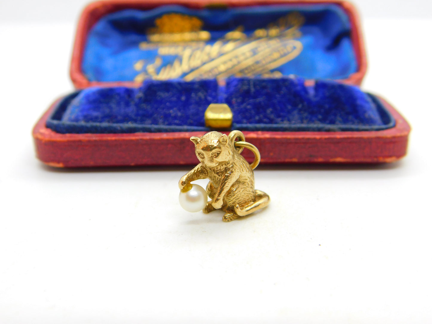 9ct Yellow Gold Kitten Playing with Pearl Ball 1966 London Vintage