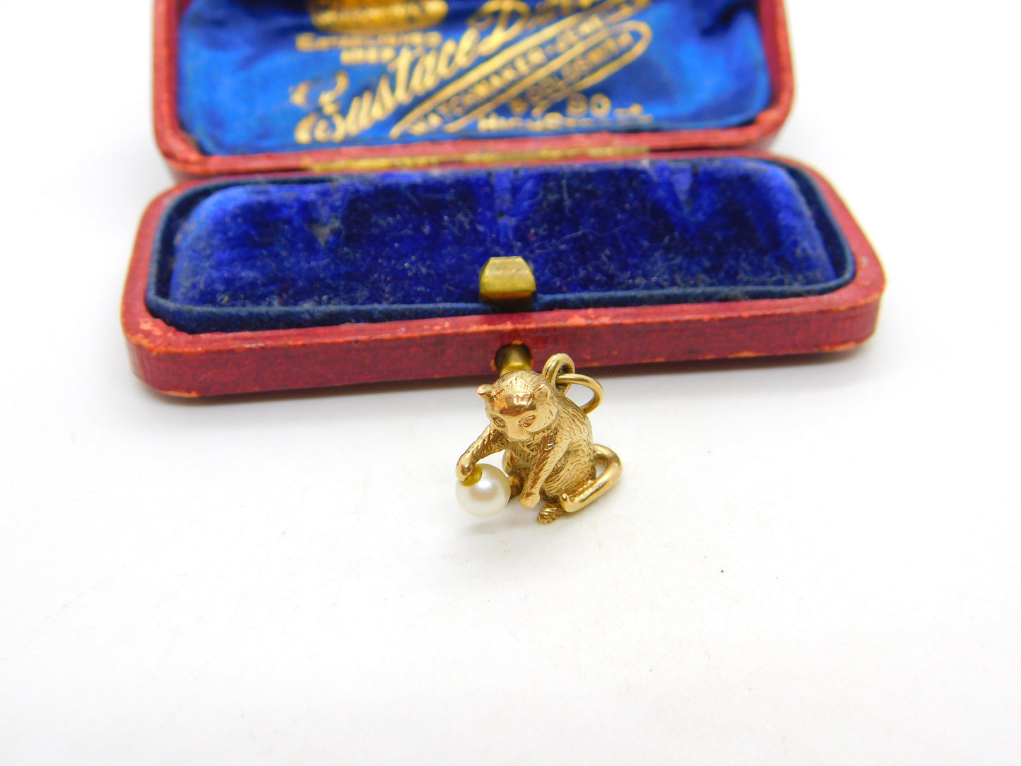 9ct Yellow Gold Kitten Playing with Pearl Ball 1966 London Vintage