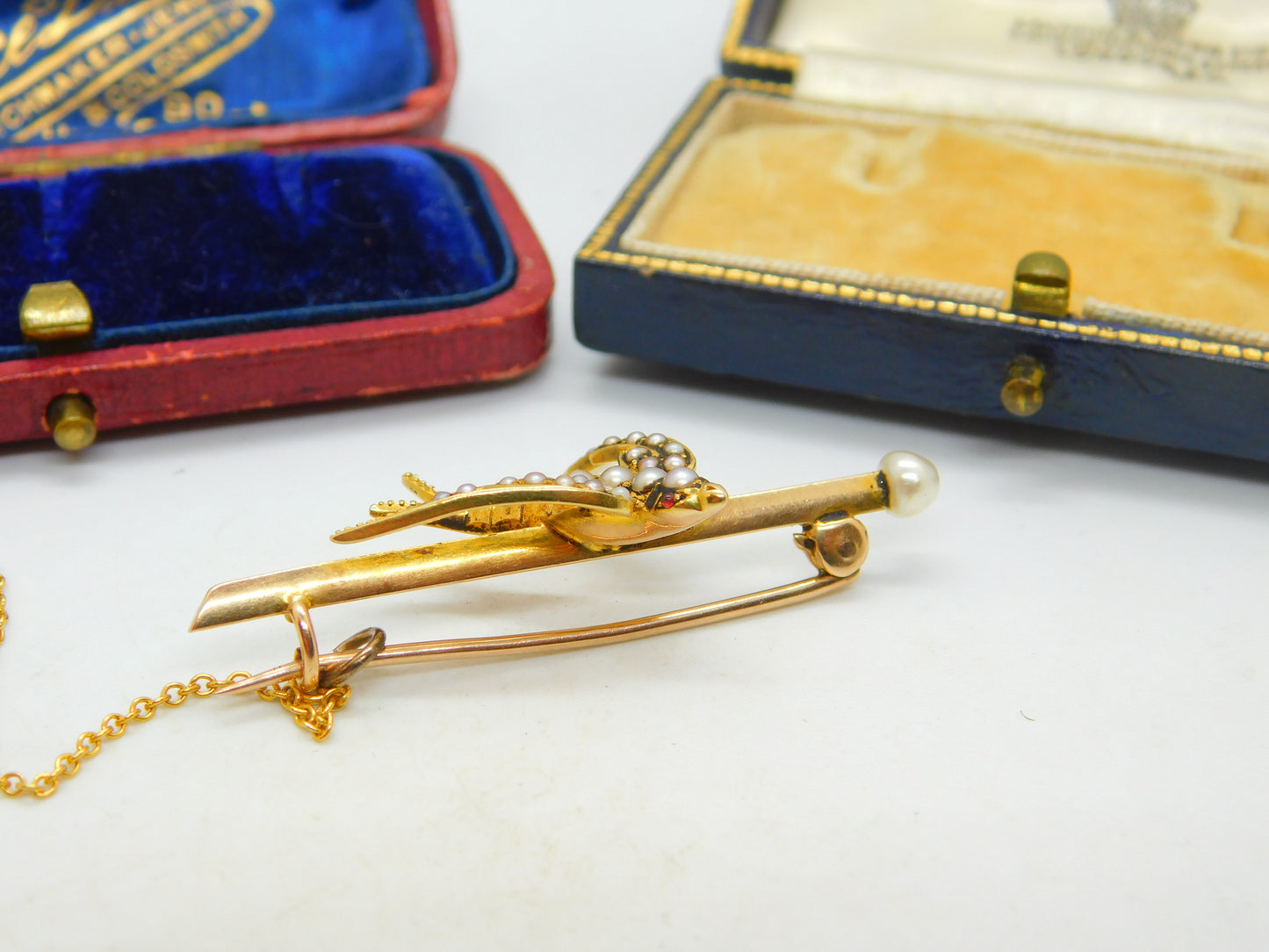 18ct Yellow Gold & Pearl Set Swallow Sweetheart Brooch Antique c1900