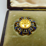 Boxed Pair of 18ct & 22ct Gold & Enamel Commemorative Brooches 'Prince Albert Edward of Wales' Born 1841
