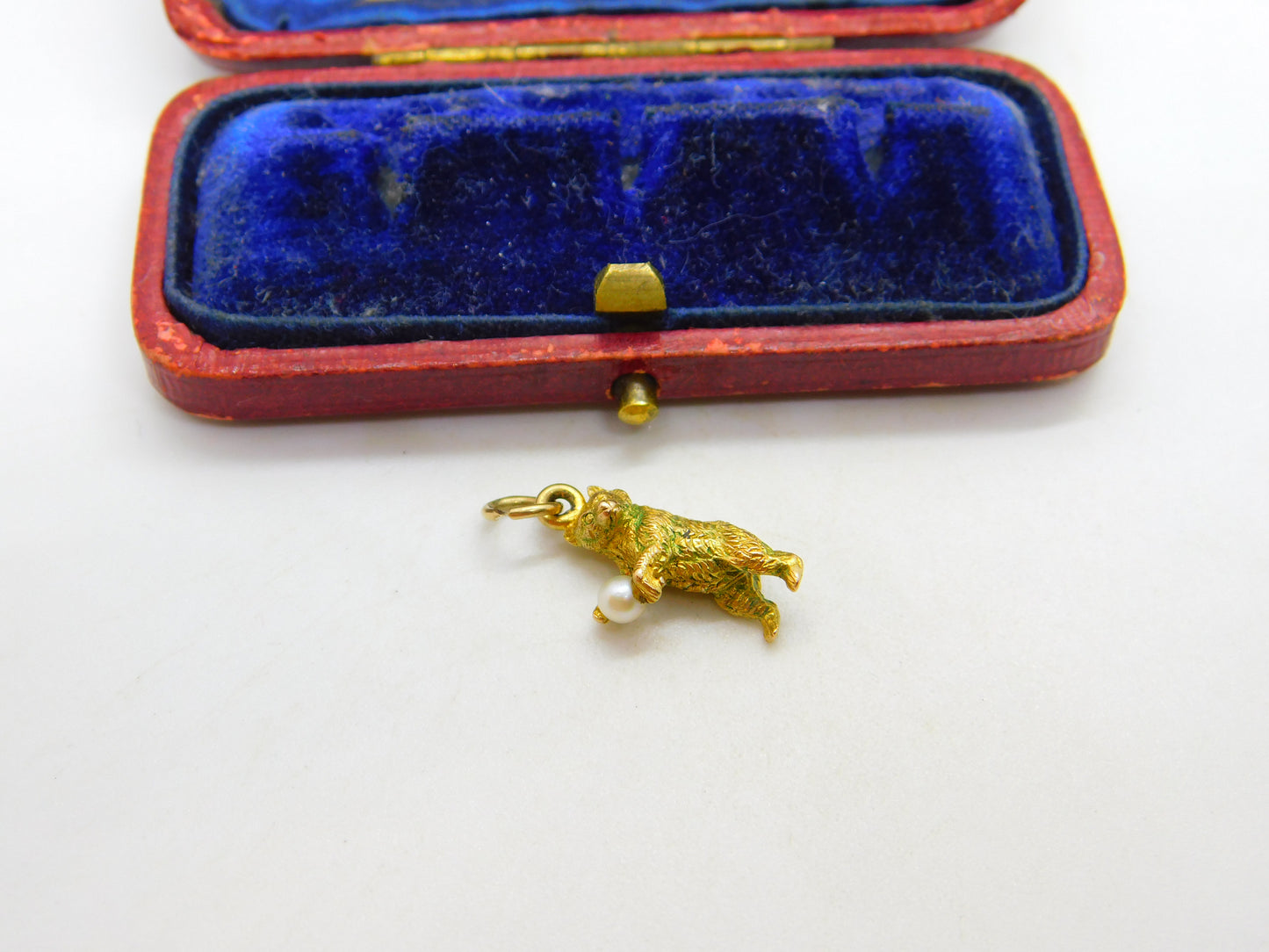 9ct Yellow Gold Warwick Bear with Pearl Charm Pendant Vintage 1963 London