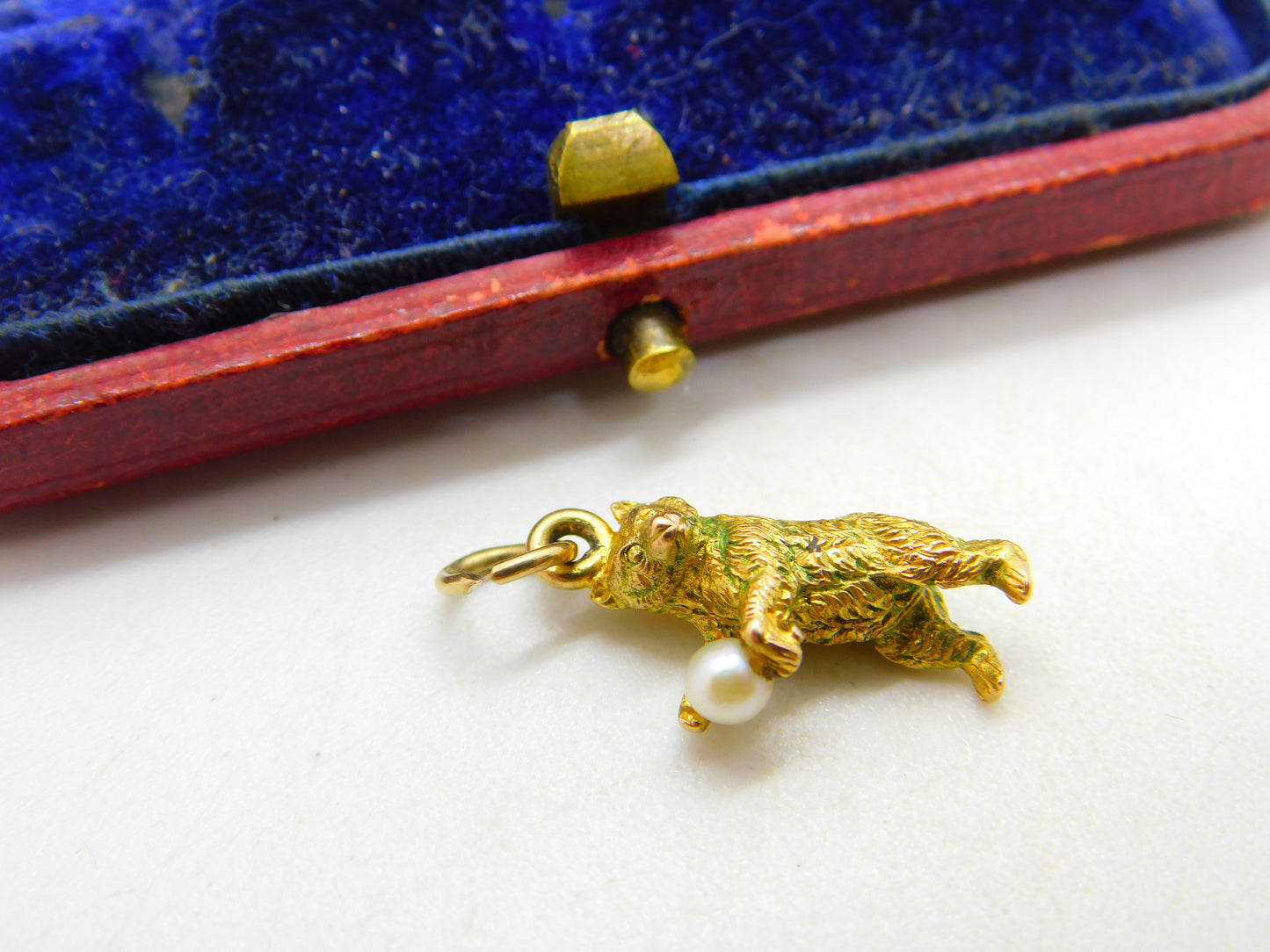 9ct Yellow Gold Warwick Bear with Pearl Charm Pendant Vintage 1963 London