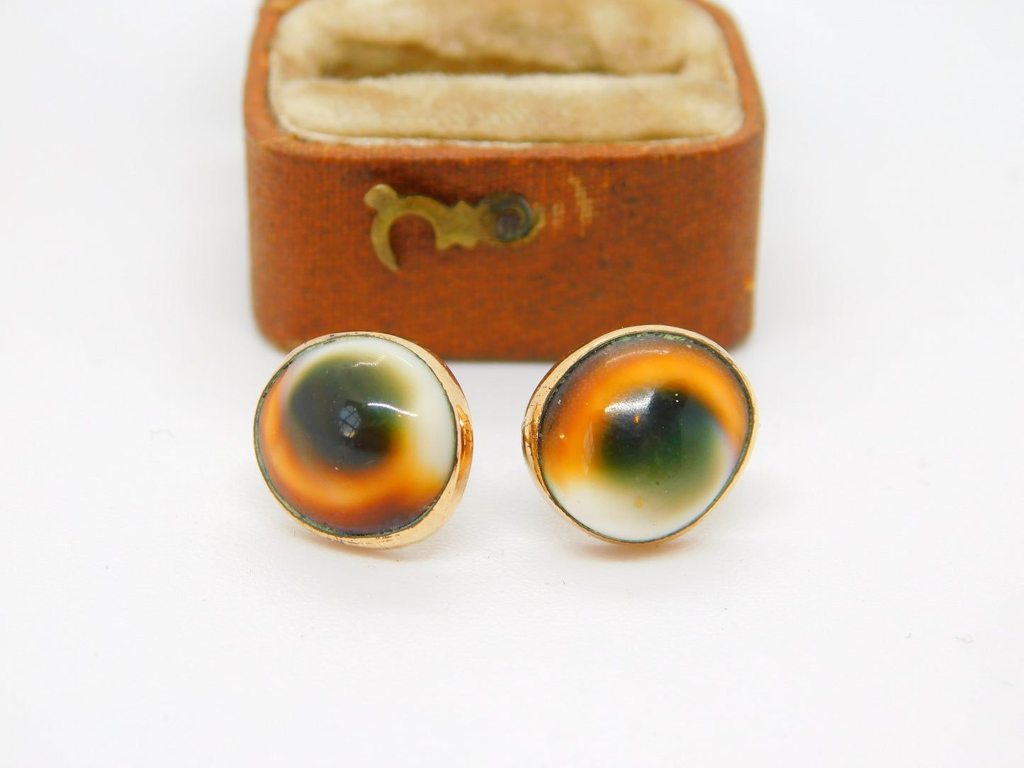 Pair of 10ct Yellow Gold Shell Set Stud Earrings Vintage c1970