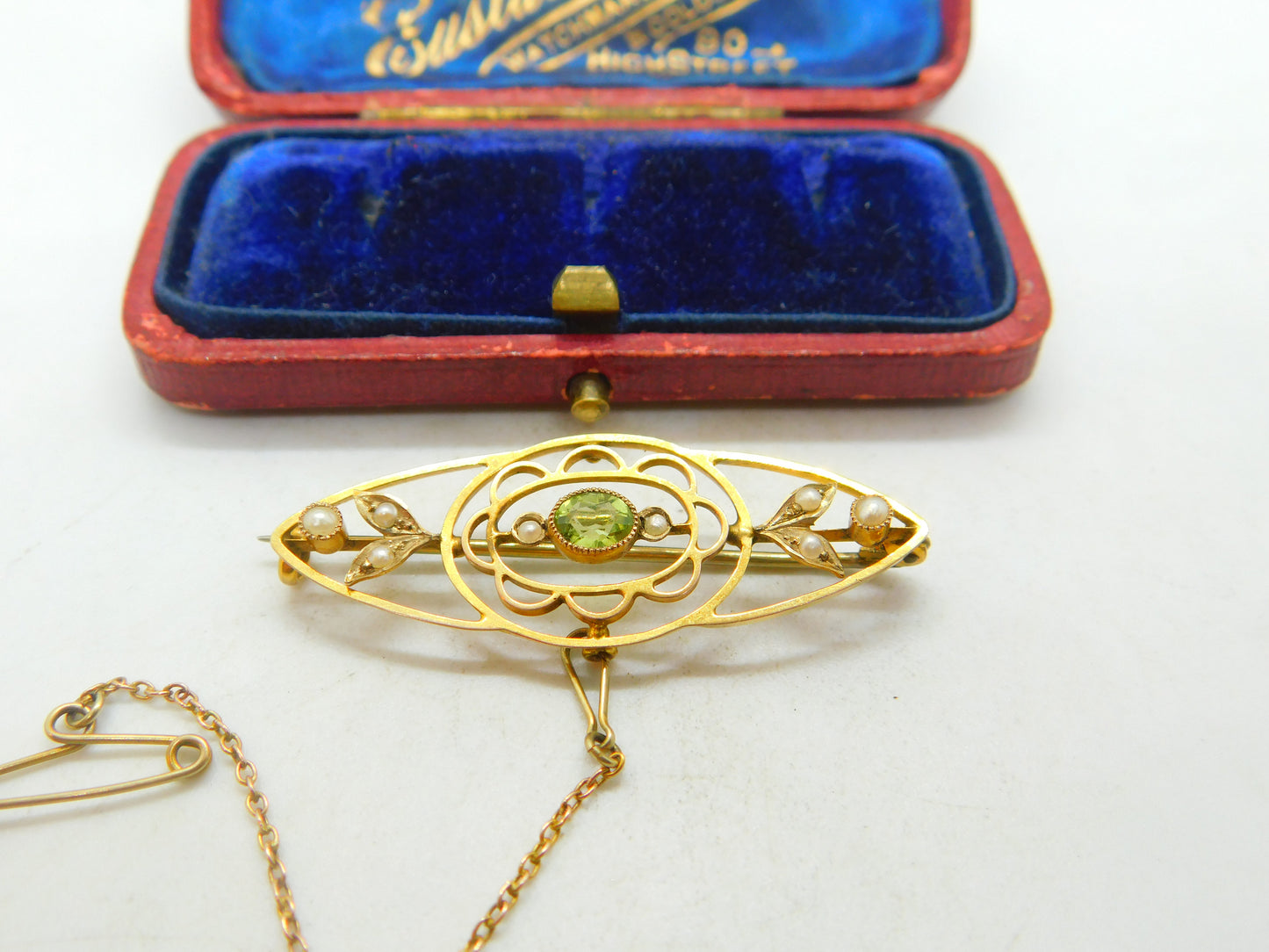 9ct Yellow Gold, Peridot & Seed Pearl Sweetheart Brooch Antique c1910 Edwardian