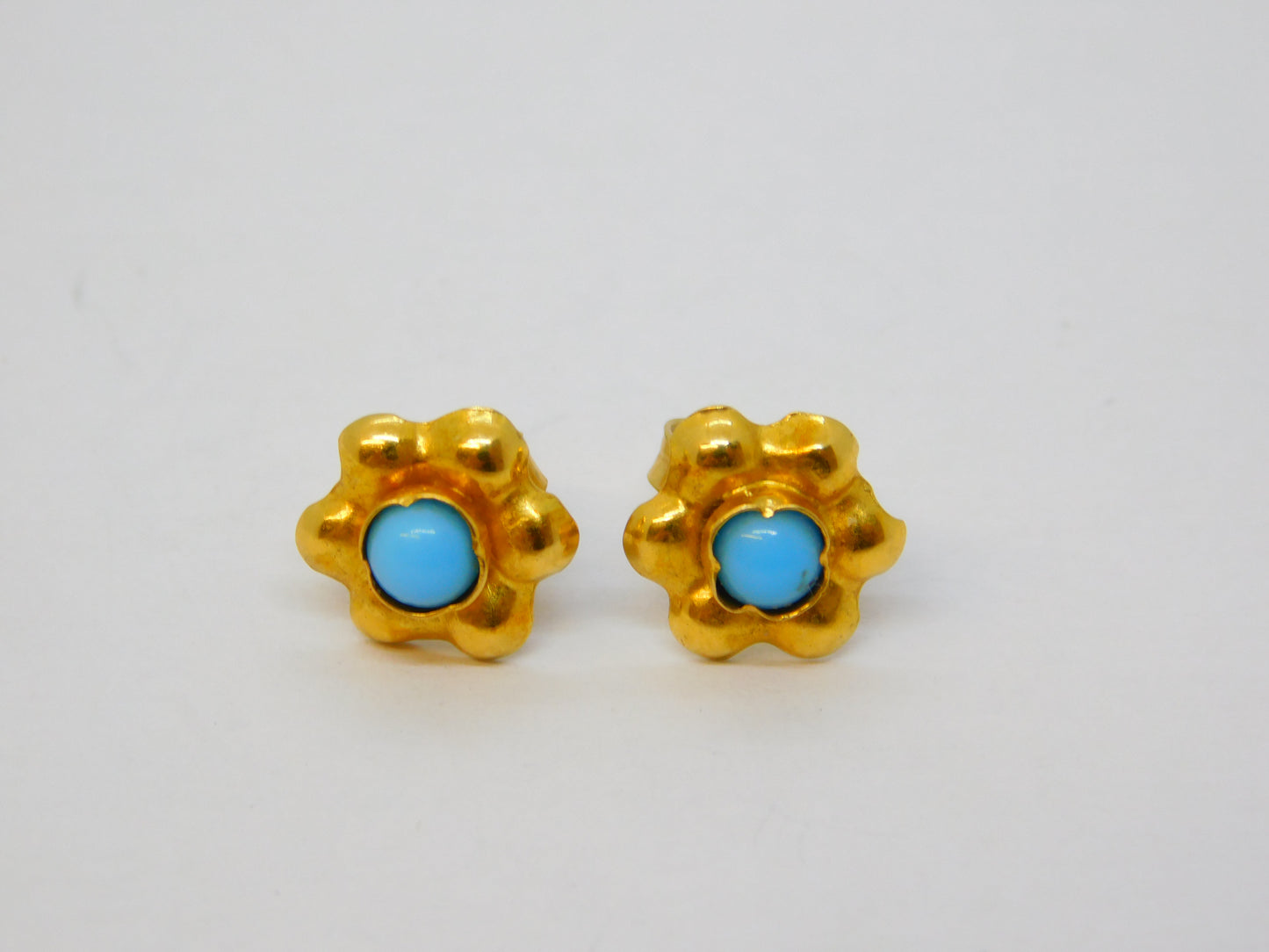Pair of 18ct Yellow Gold & Turquoise Floral Stud Earrings Vintage c1970