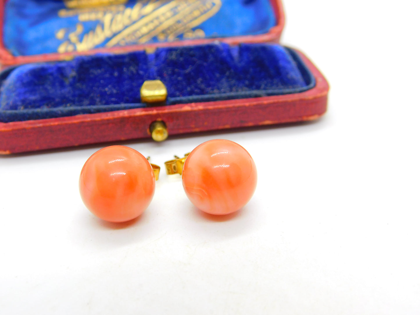 18ct Yellow Gold Large Red Coral Beaded Stud Earrings Vintage c1970