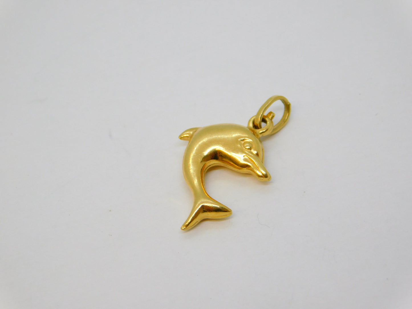 18ct Yellow Gold Leaping Dolphin Charm Pendant Vintage c1970