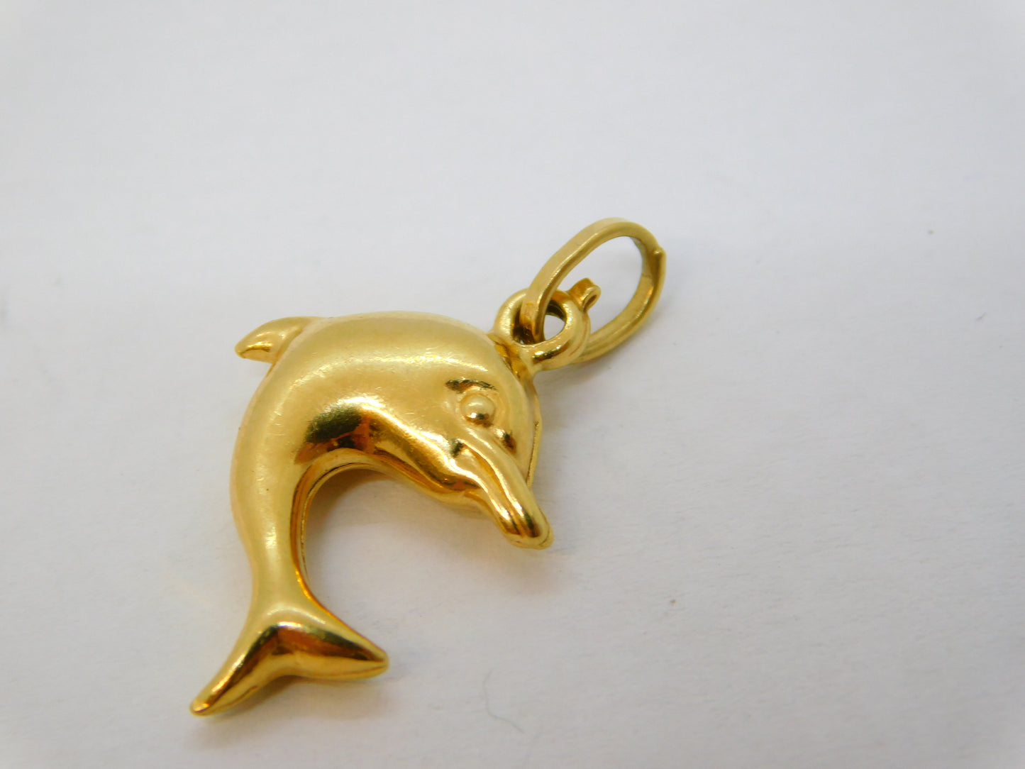 18ct Yellow Gold Leaping Dolphin Charm Pendant Vintage c1970